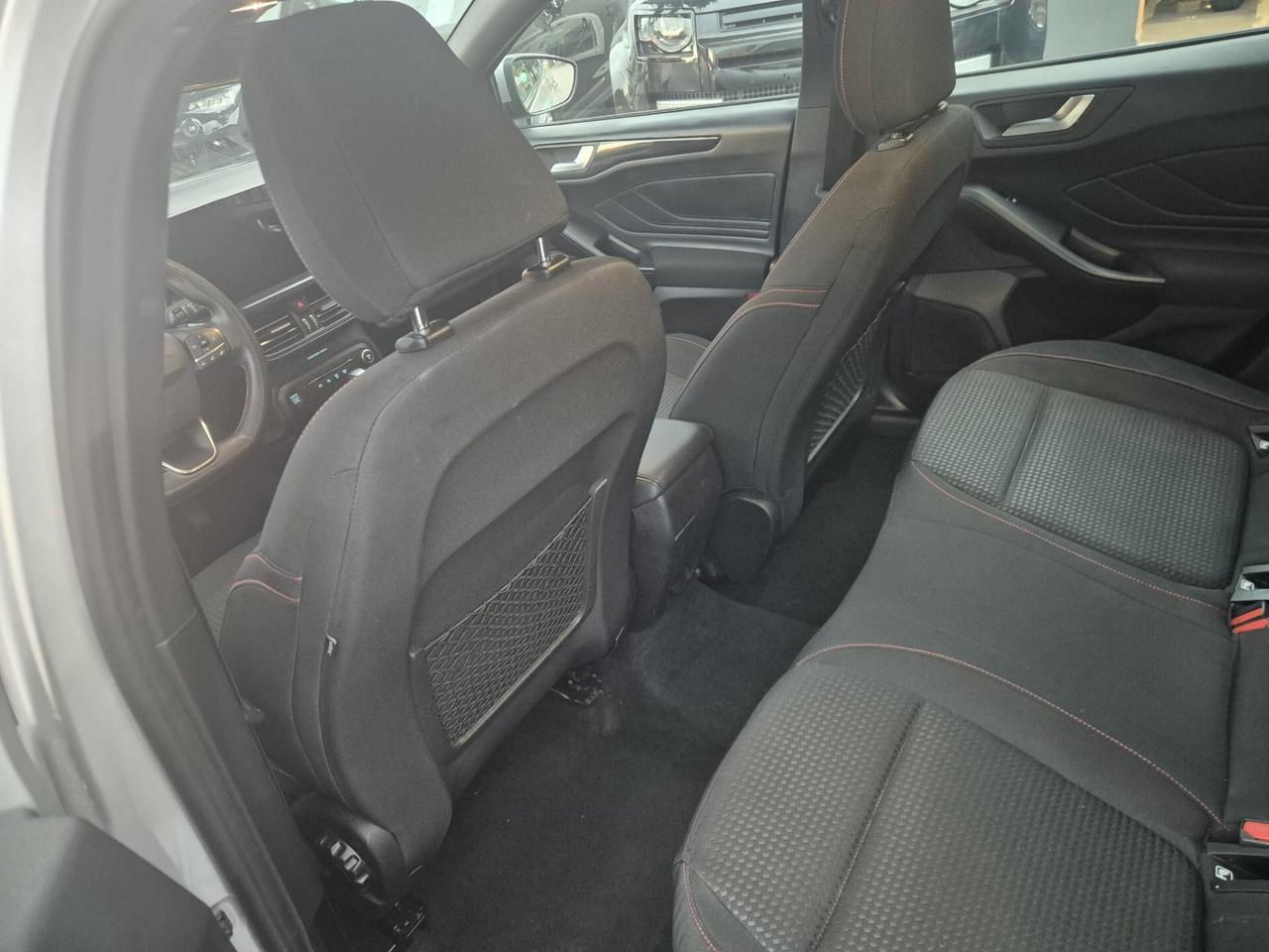 Ford Focus 1.0 EcoBoost Hybrid 155 CV Powershift 5p. ST-Line