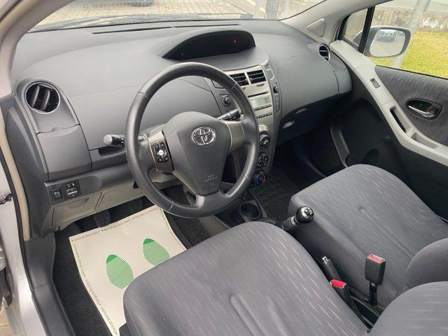 TOYOTA Yaris 1.3 5 porte Sol