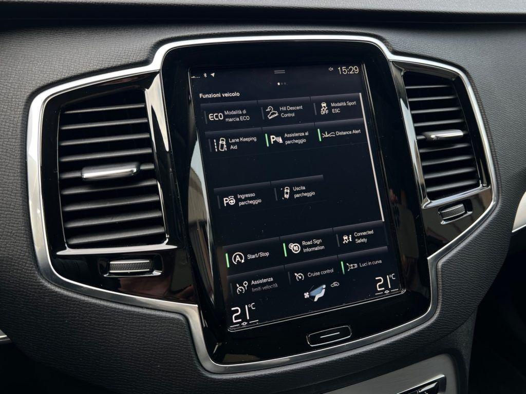 Volvo XC90 D5 AWD Geartronic 7 posti Momentum