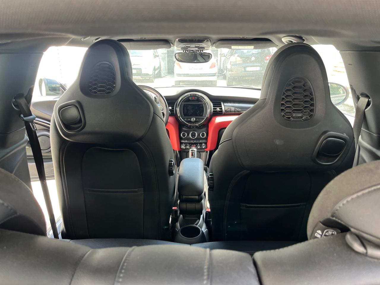 Mini 2.0 Cooper S 192CV Da VETRINA