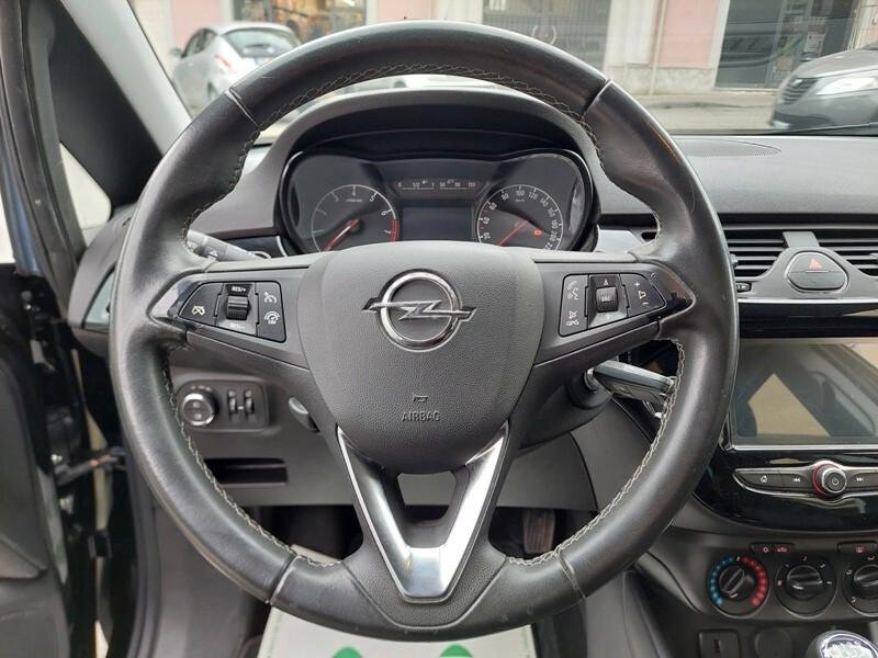 Opel Corsa 1.4 5 porte Black Edition