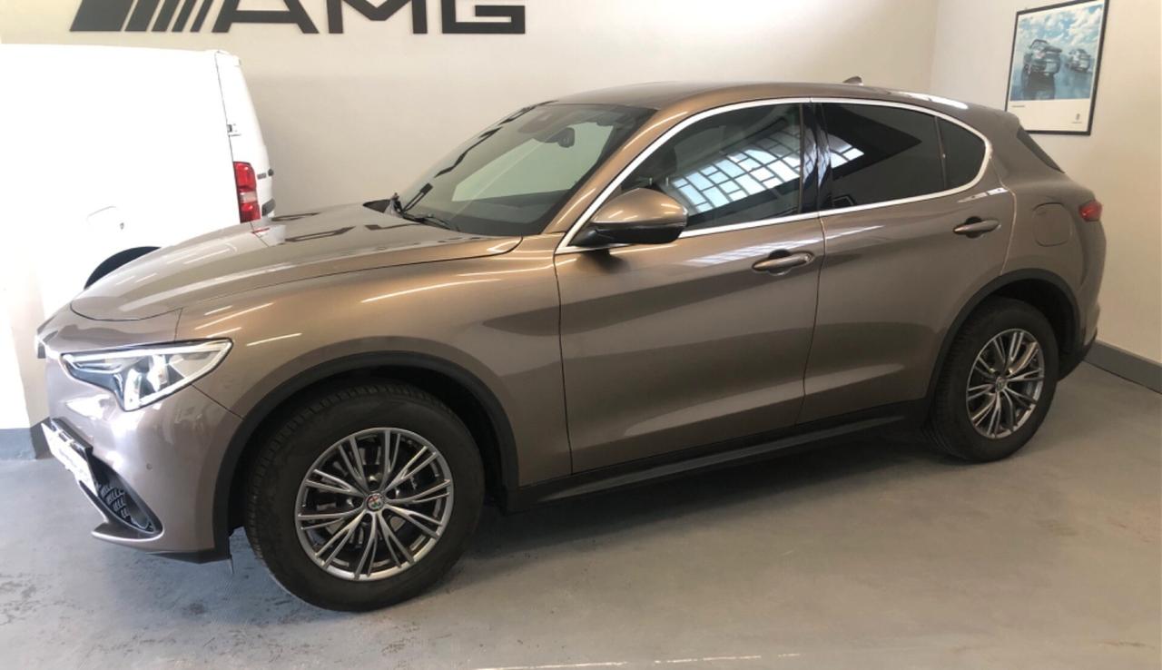 Alfa Romeo Stelvio 2.2 Turbodiesel 210 CV AT8 Q4 Executive