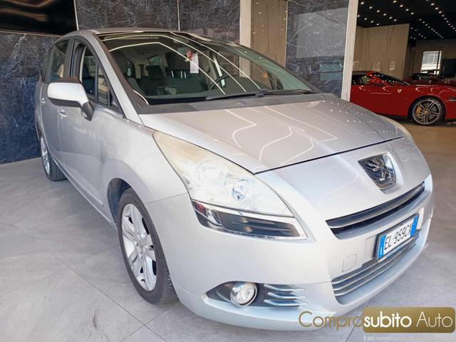 PEUGEOT 5008 1.6 HDi 7 POSTI