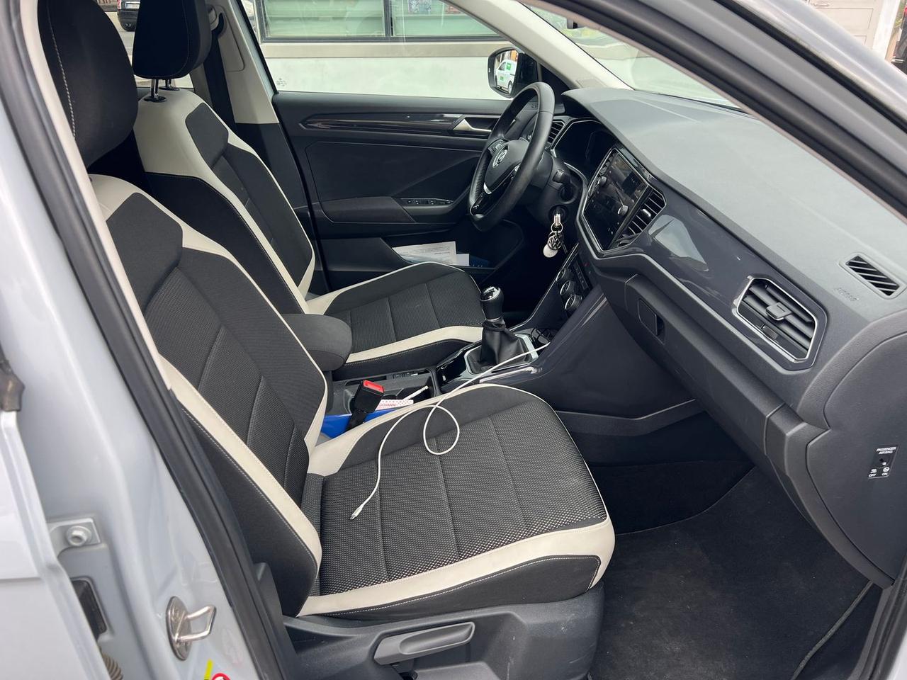 Volkswagen T-Roc VW T-ROC 1.5 TSI Advanced #10039