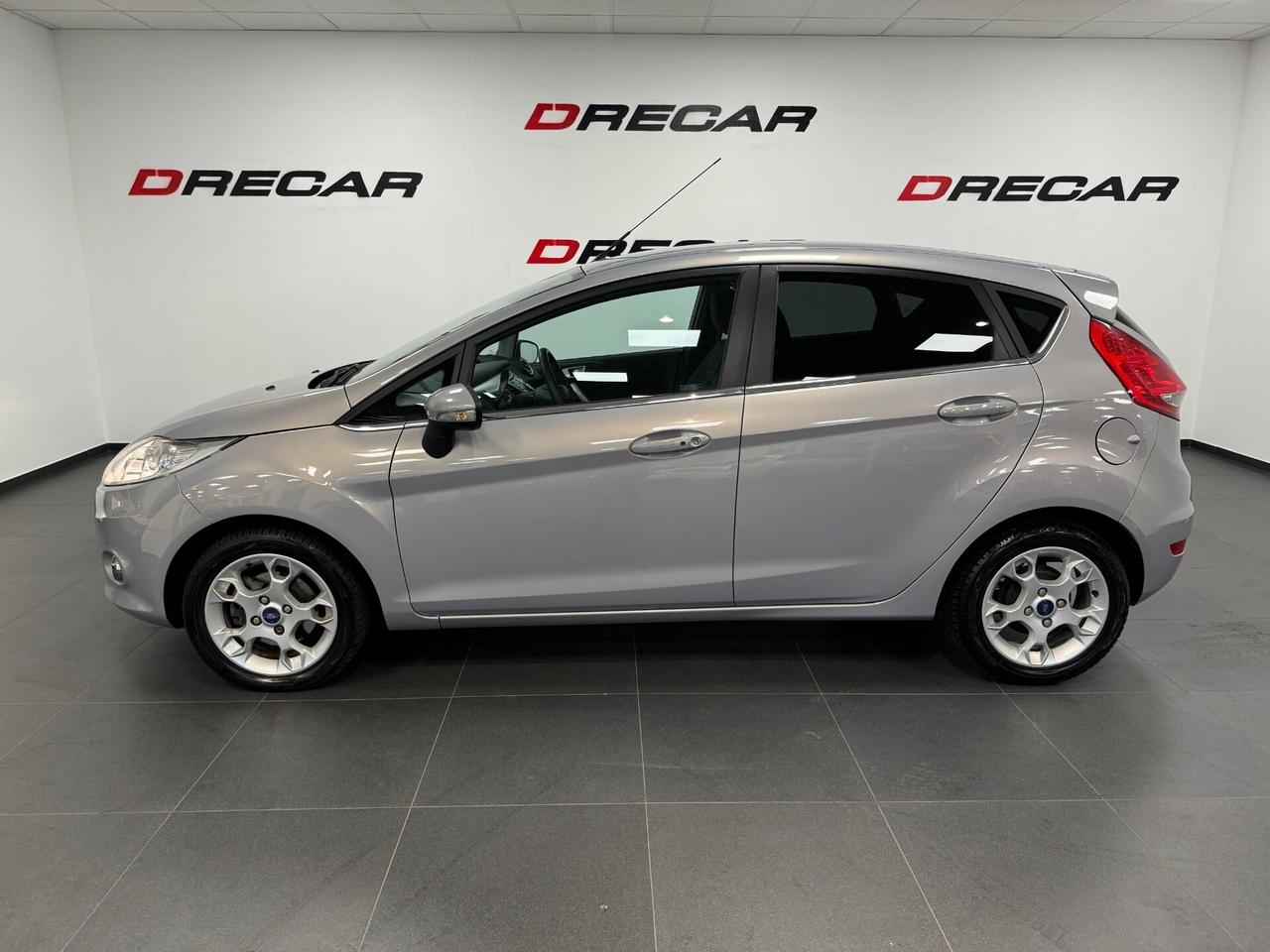 Ford Fiesta 1.4 TDCi 70CV 5 porte Titanium OK NEOPATENTATI