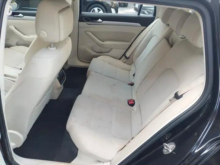 Volkswagen Passat 2.0 TDI SCR DSG Executive BMT