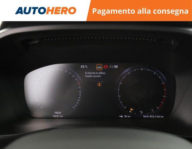 VOLVO XC40 T3 Geartronic Momentum Pro