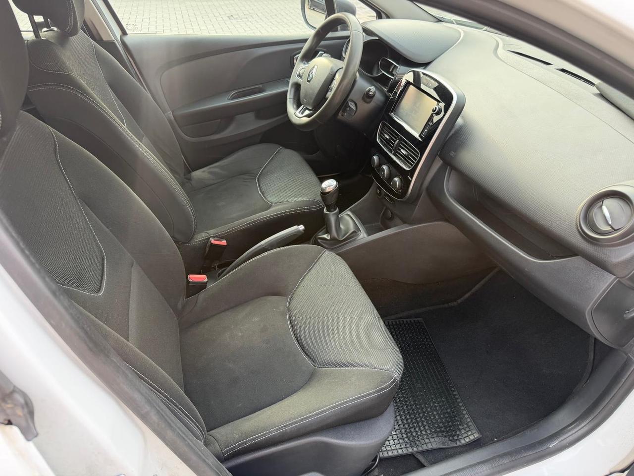Renault Clio Van