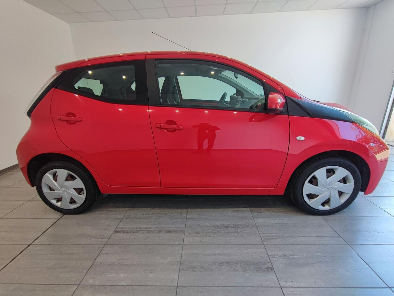 Toyota Aygo 1.0 VVT-i 5 porte x-clusiv