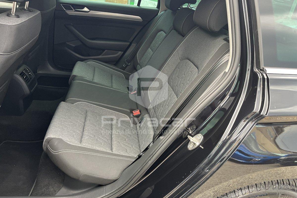 VOLKSWAGEN Passat Variant 2.0 TDI SCR EVO DSG Business