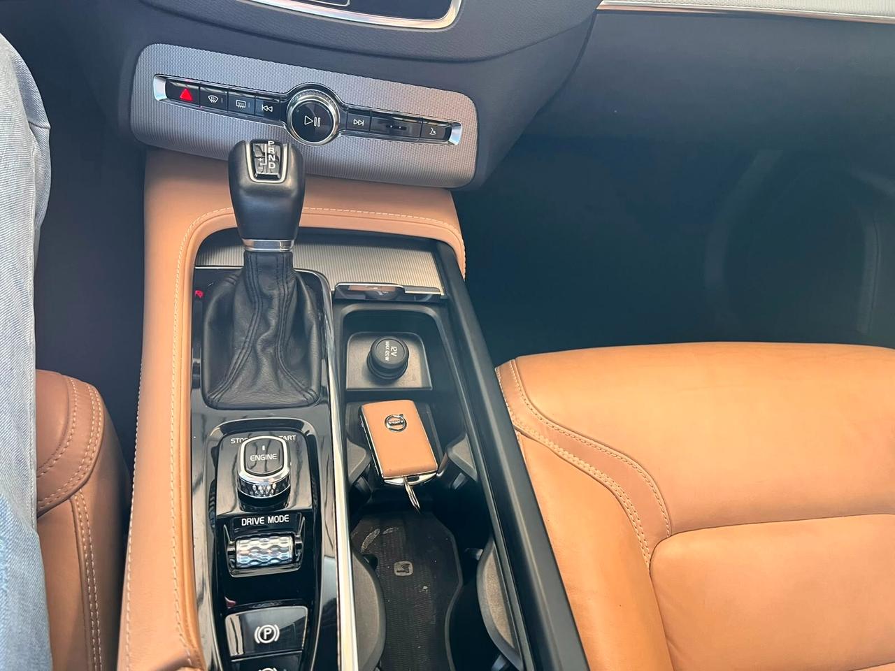 Volvo XC 90 XC90 D5 AWD Geartronic 7 posti Inscription