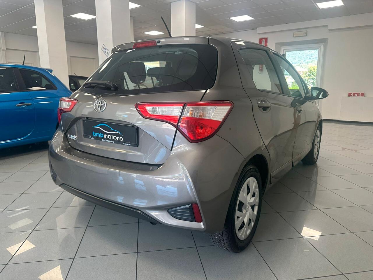 Toyota Yaris 1.0 72 CV 5 porte Lounge