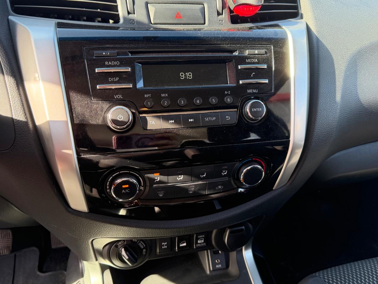 Nissan Navara 2.3 dCi 2WD King Cab Visia