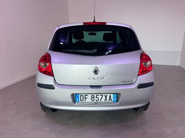 RENAULT Clio 1.2 16V 3 porte Le Iene