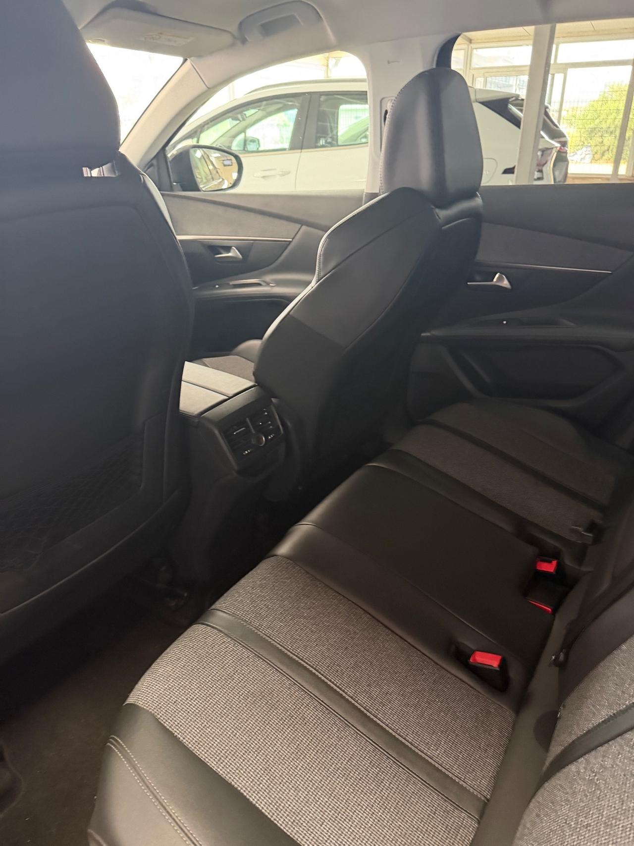 Peugeot 3008 BlueHDi 130 S&S EAT8 Allure 2019