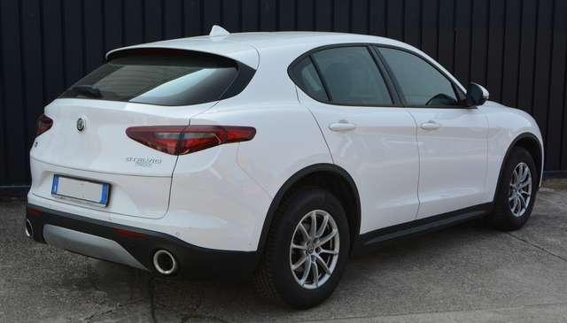 Alfa Romeo Stelvio 2.2 t Business Q4 210cv auto