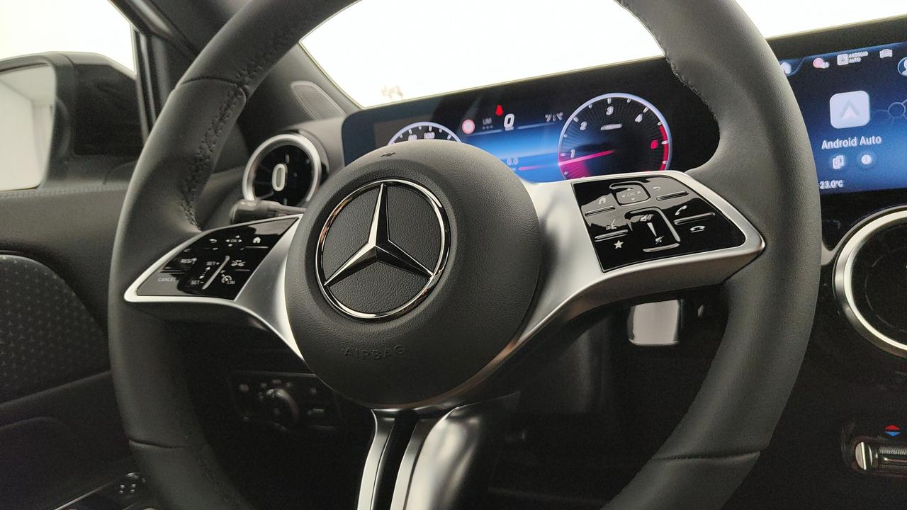 Mercedes-Benz GLA 200 d automatic