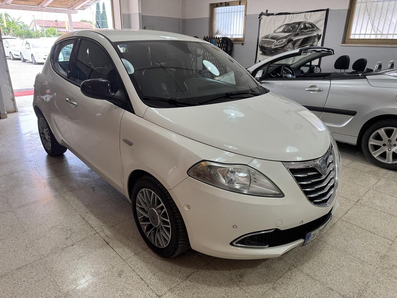 LANCIA YPSILON 900 T.Air
