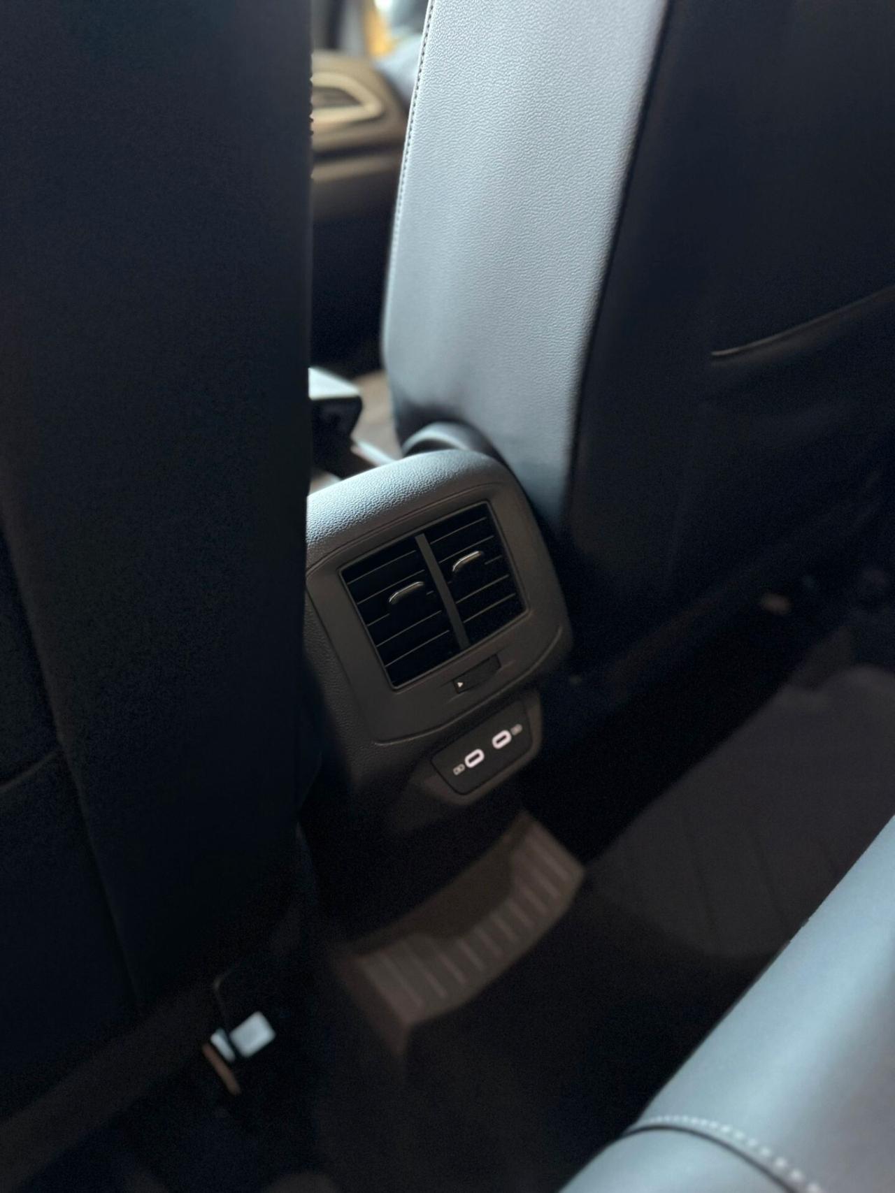 Volkswagen T-Roc 2.0 TDI SCR R-Line