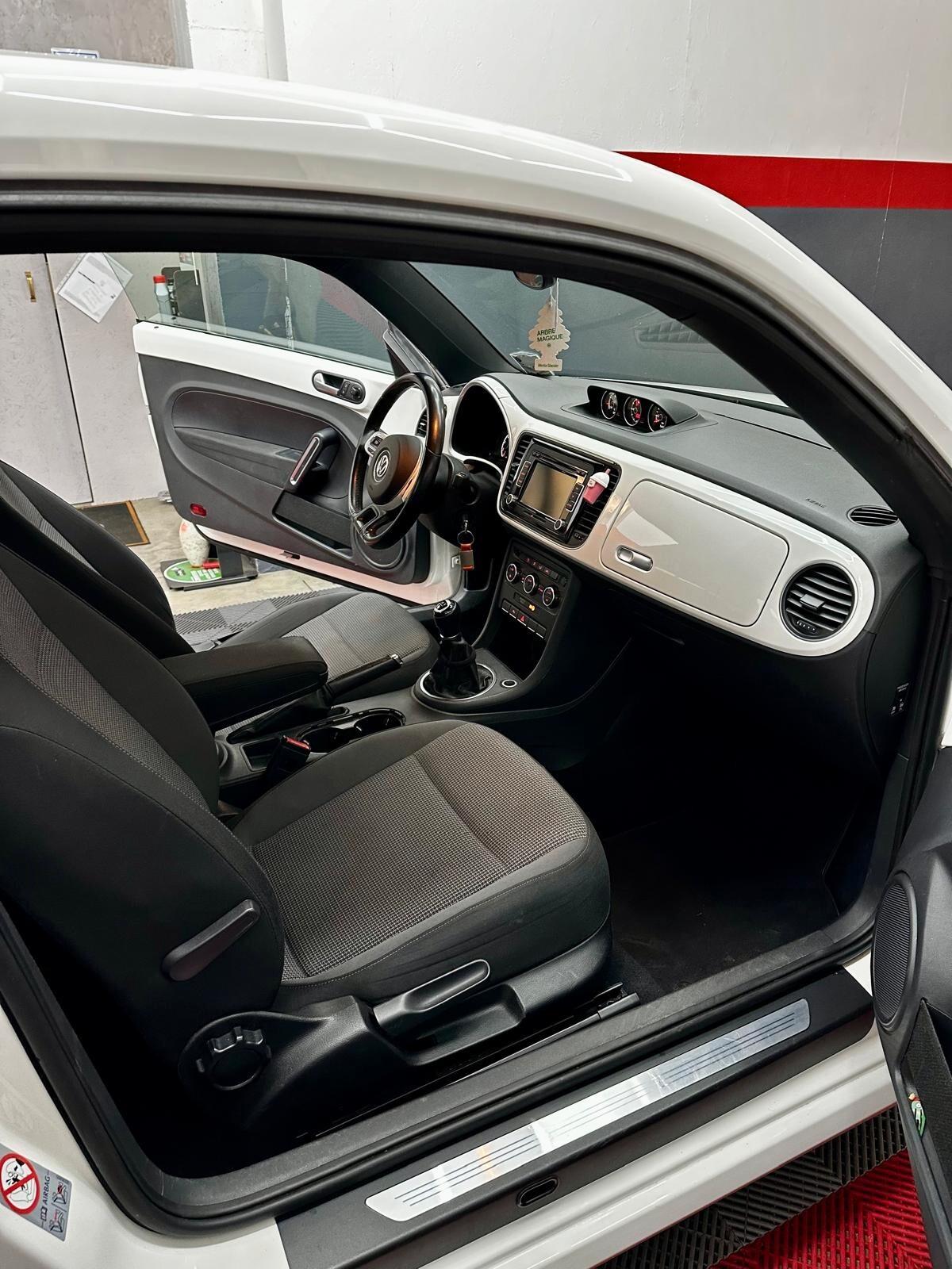 Volkswagen Maggiolino 1.6 TDI Design