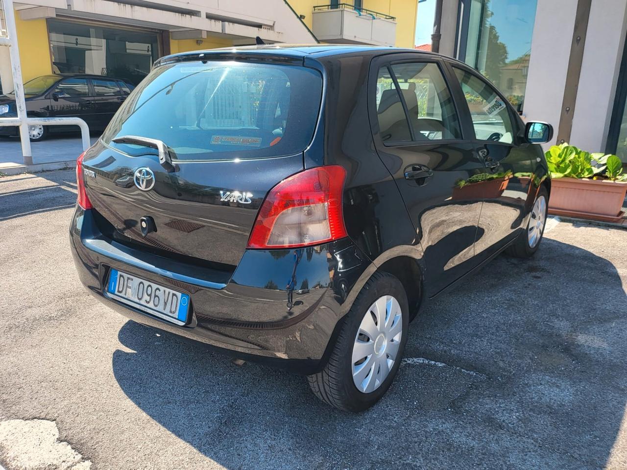 Toyota Yaris 1.4 D-4D 5 porte Sol