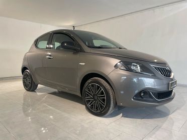 Lancia Ypsilon 1.0 FireFly 5 porte S&S Hybrid Alberta Ferretti