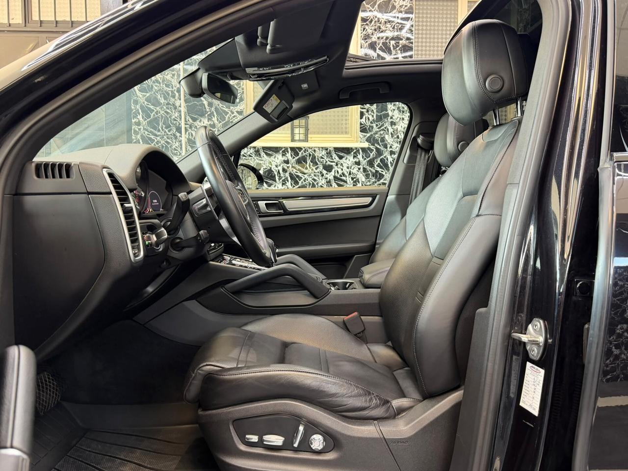 Porsche Cayenne 3.0 V6
