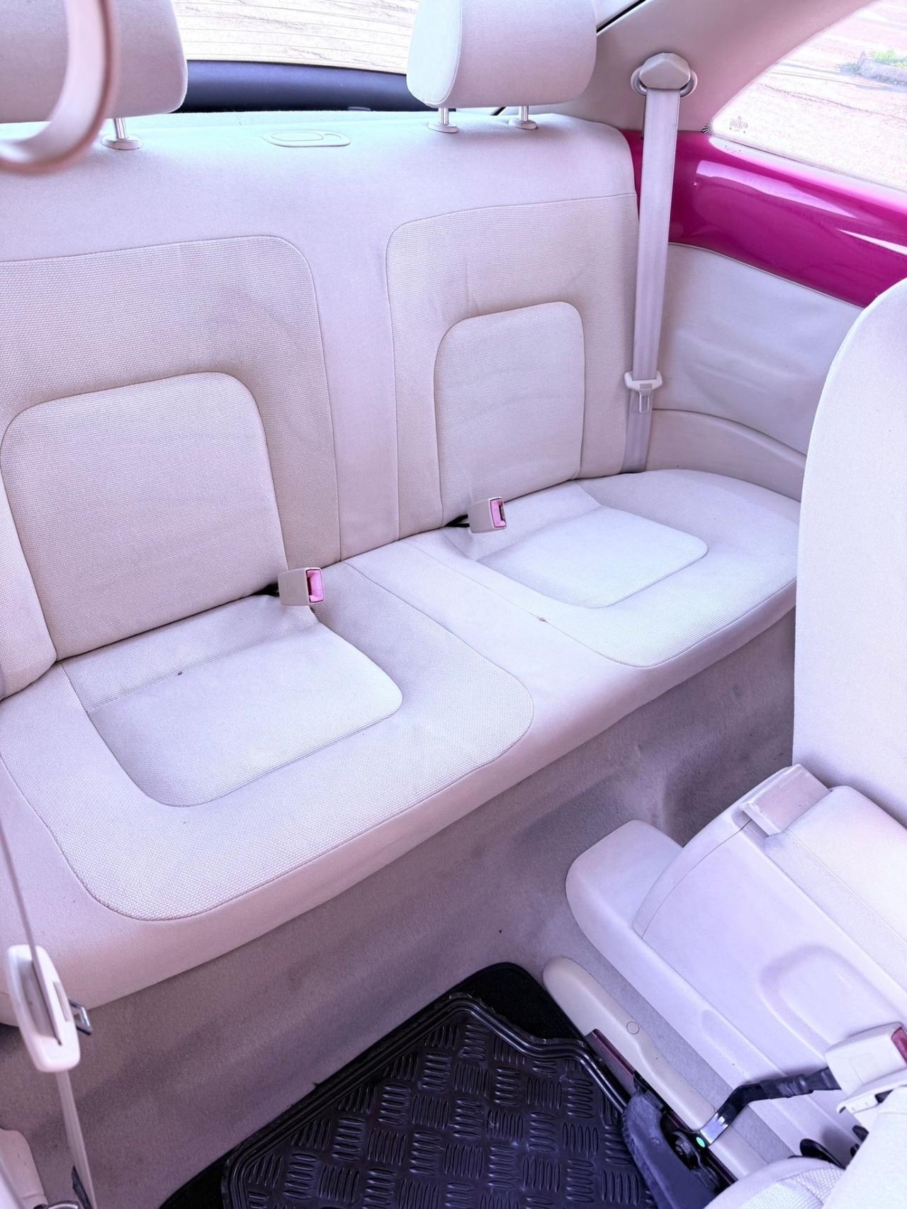 Volkswagen New Beetle 1.6 benzina Ok neopatentati