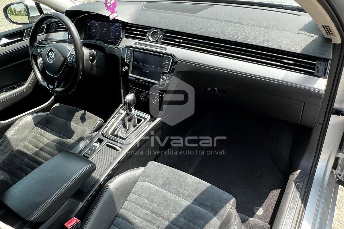 VOLKSWAGEN Passat Variant 2.0 TDI DSG Executive BlueMotion Tech.