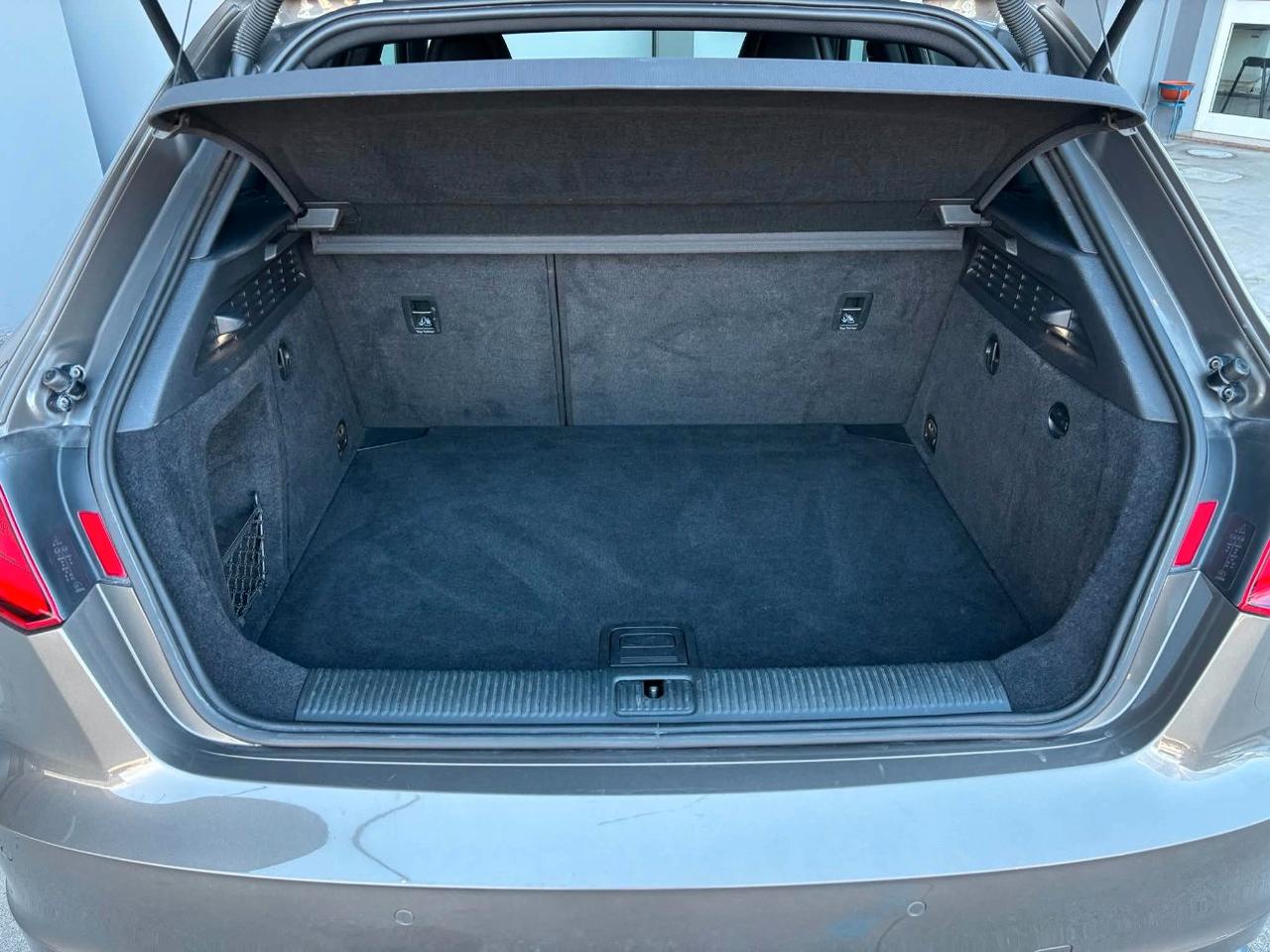 Audi A3 Sportback 1.6 tdi s-line
