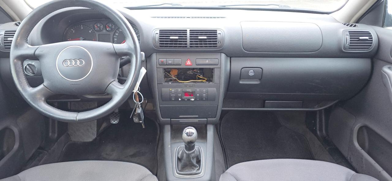 Audi A3 1.9 TDI/130 CV cat 5p. Ambiente neopatentati