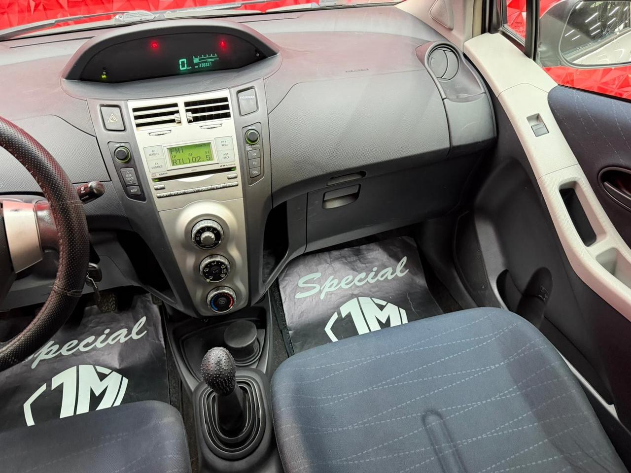 Toyota Yaris 1.0 5 porte Sol OK NEOPATENTATI