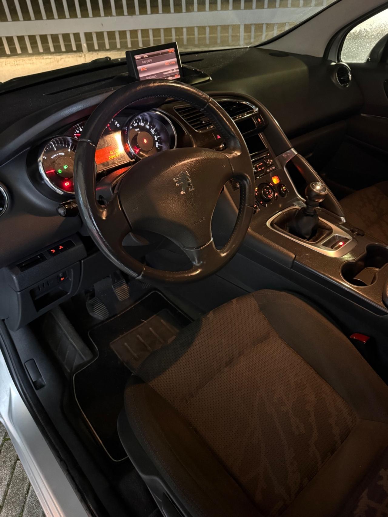 Peugeot 3008 1.6 HDi 110CV Business