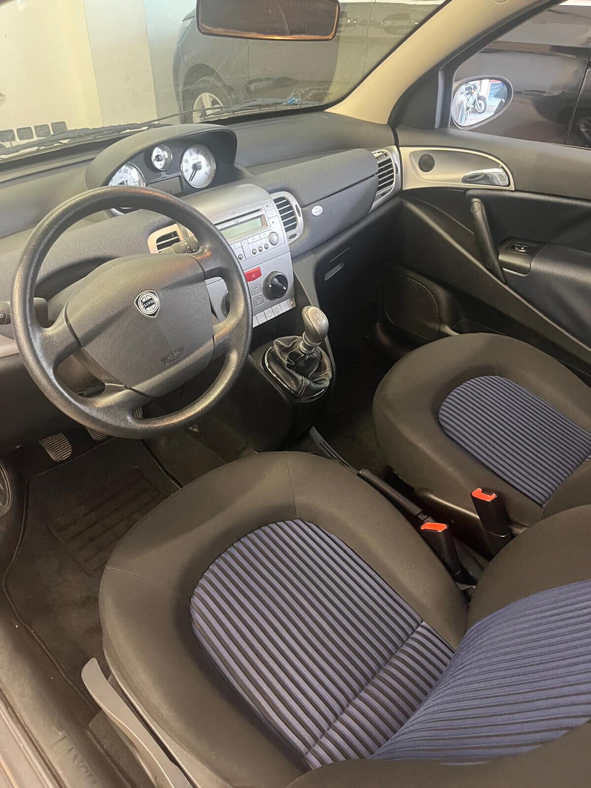 Lancia Ypsilon 1.2 Passion