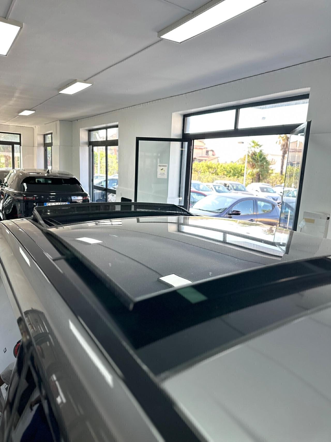 Land Rover Range Velar 2.0D I4 240 CV R-Dynamic HSE