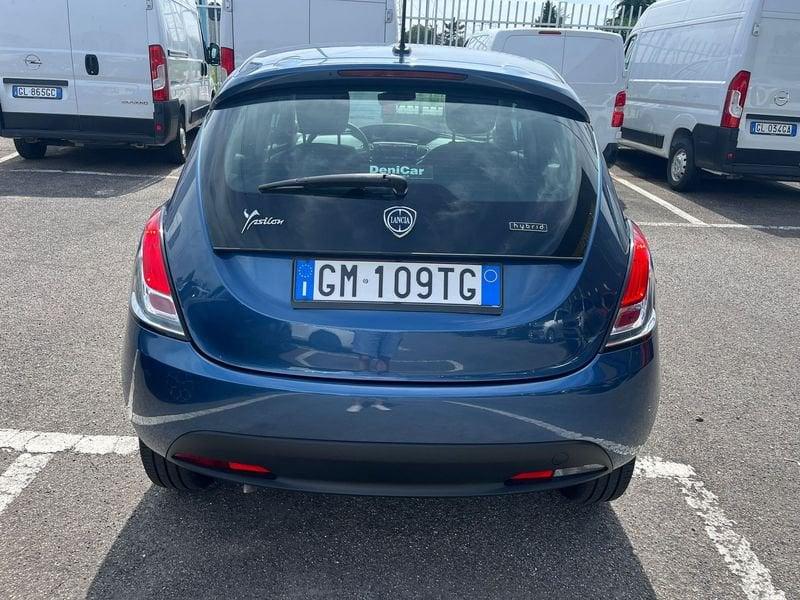 Lancia Ypsilon Ypsilon 1.0 FireFly 5 porte S&S Hybrid Silver