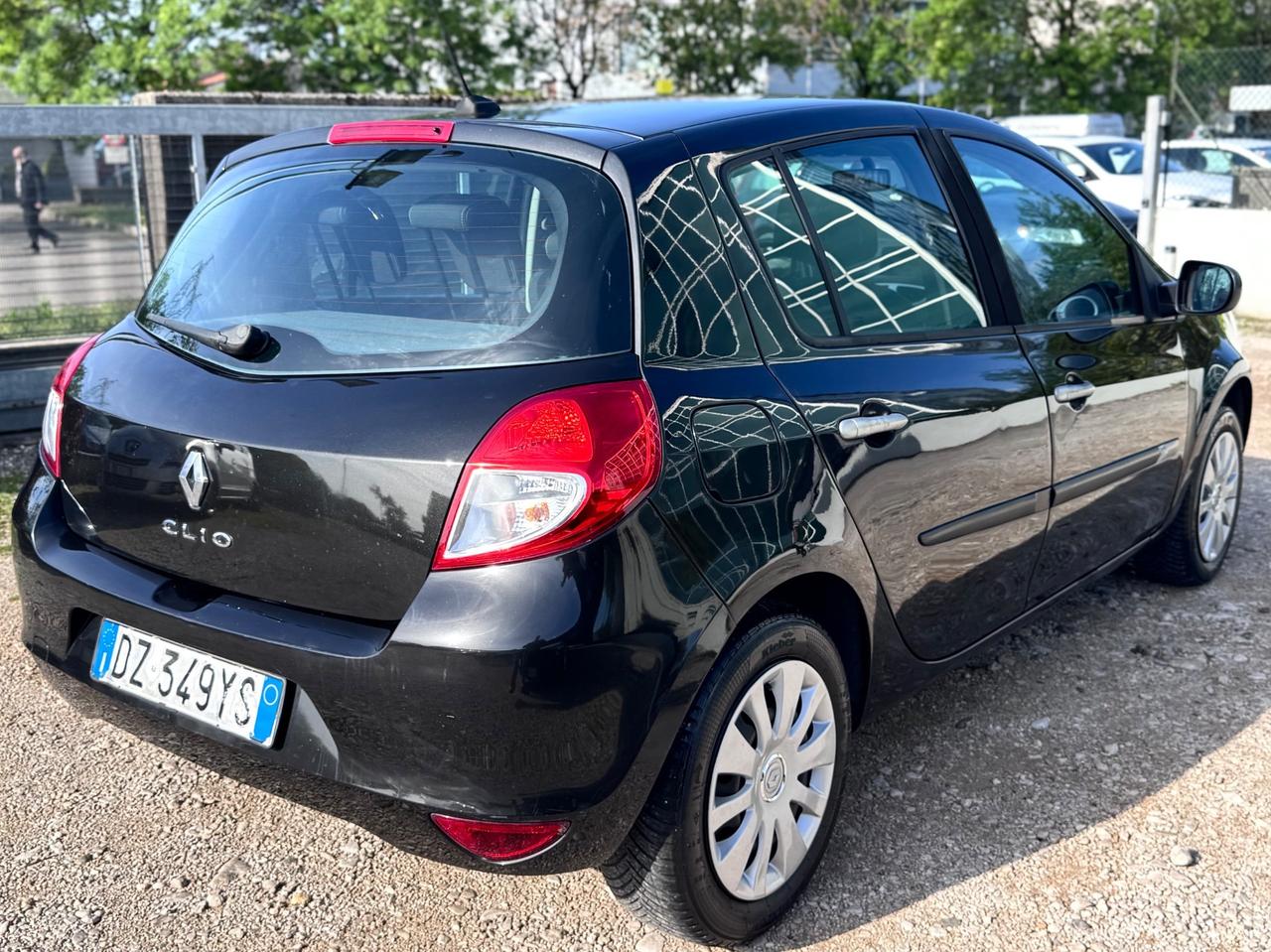 Renault Clio 1.2 GPL Benzina 75cv - Neopatentati 2010