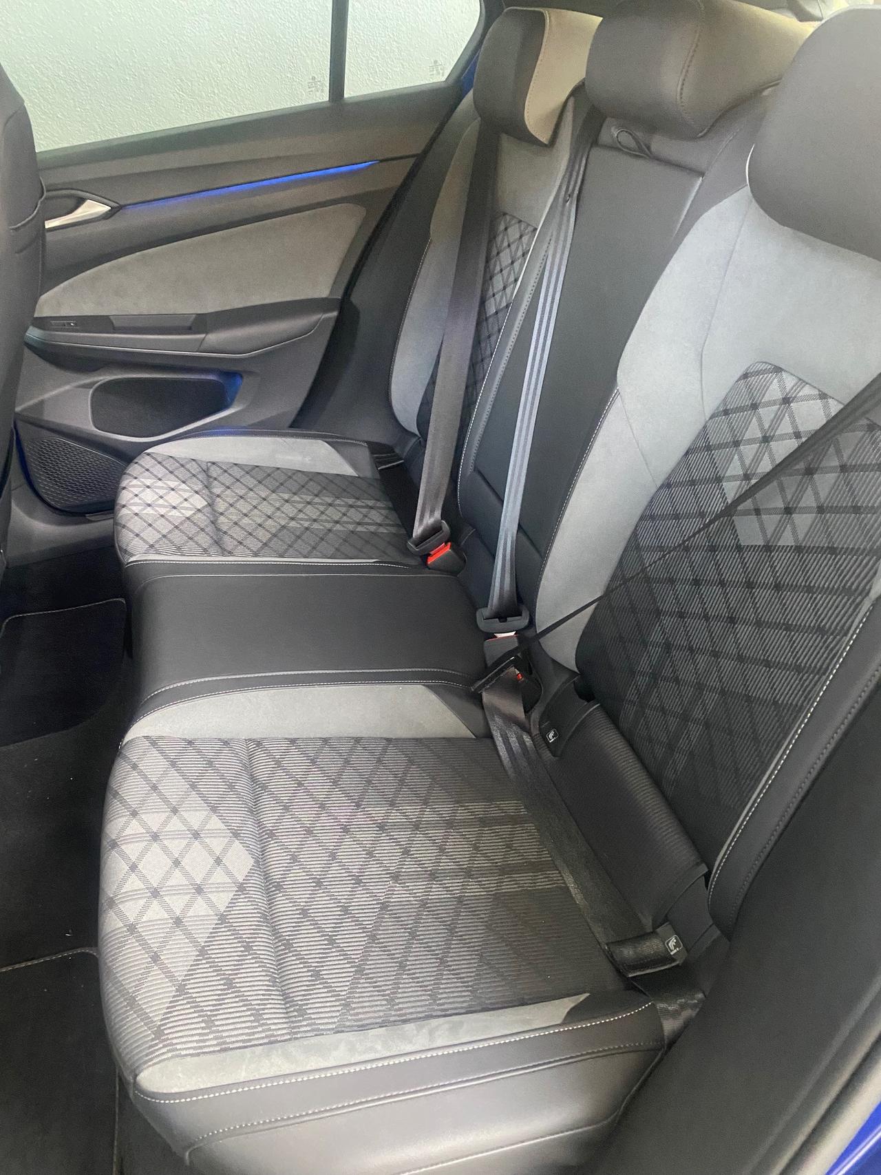 Volkswagen Golf 1.5 tsi evo R-Line 130cv