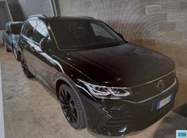 VOLKSWAGEN Tiguan 2.0 TDI 150 CV SCR DSG R-Line *Black Pack*