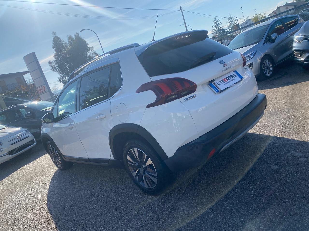 Peugeot 2008 1.2 PureTech 82 Allure