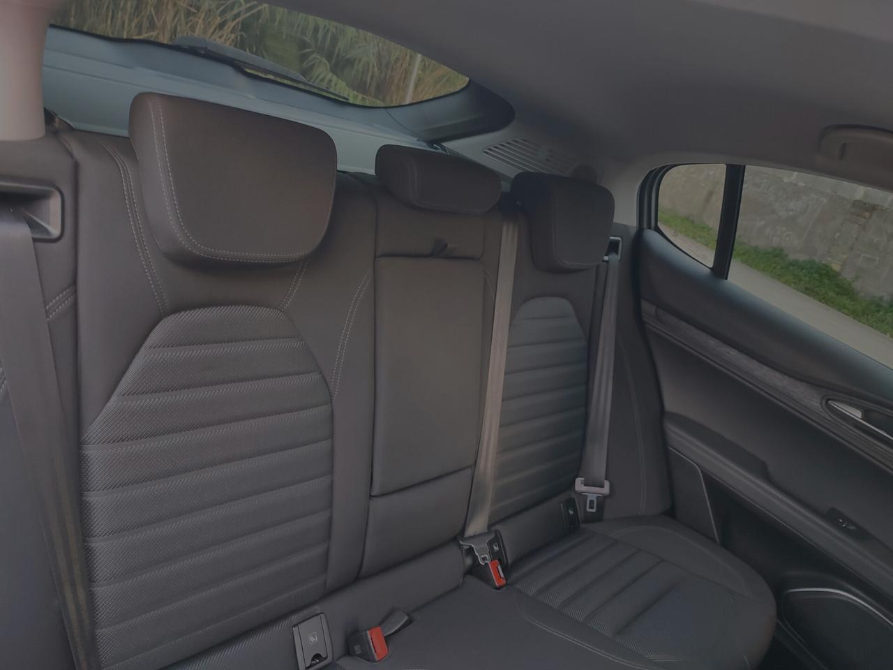Alfa Romeo Stelvio 2.2 DIESEL 160 CV AT8 RWD NAVIGATORE AUTOMATIK