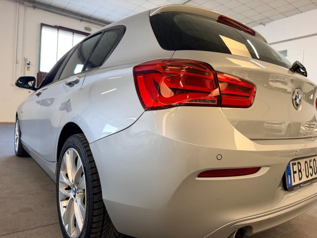 Bmw 116 116d 5p. Urban