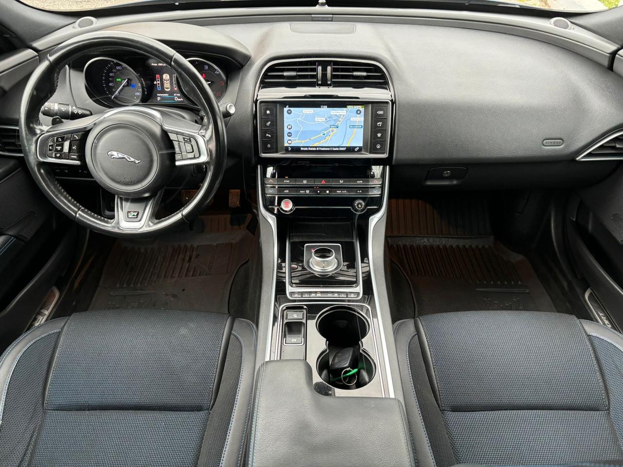 Jaguar XE 2.0 D Turbo aut. R-Sport