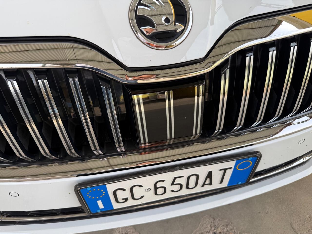 Skoda Superb 2.0 TDI 200 CV DSG 4x4 Full Optional