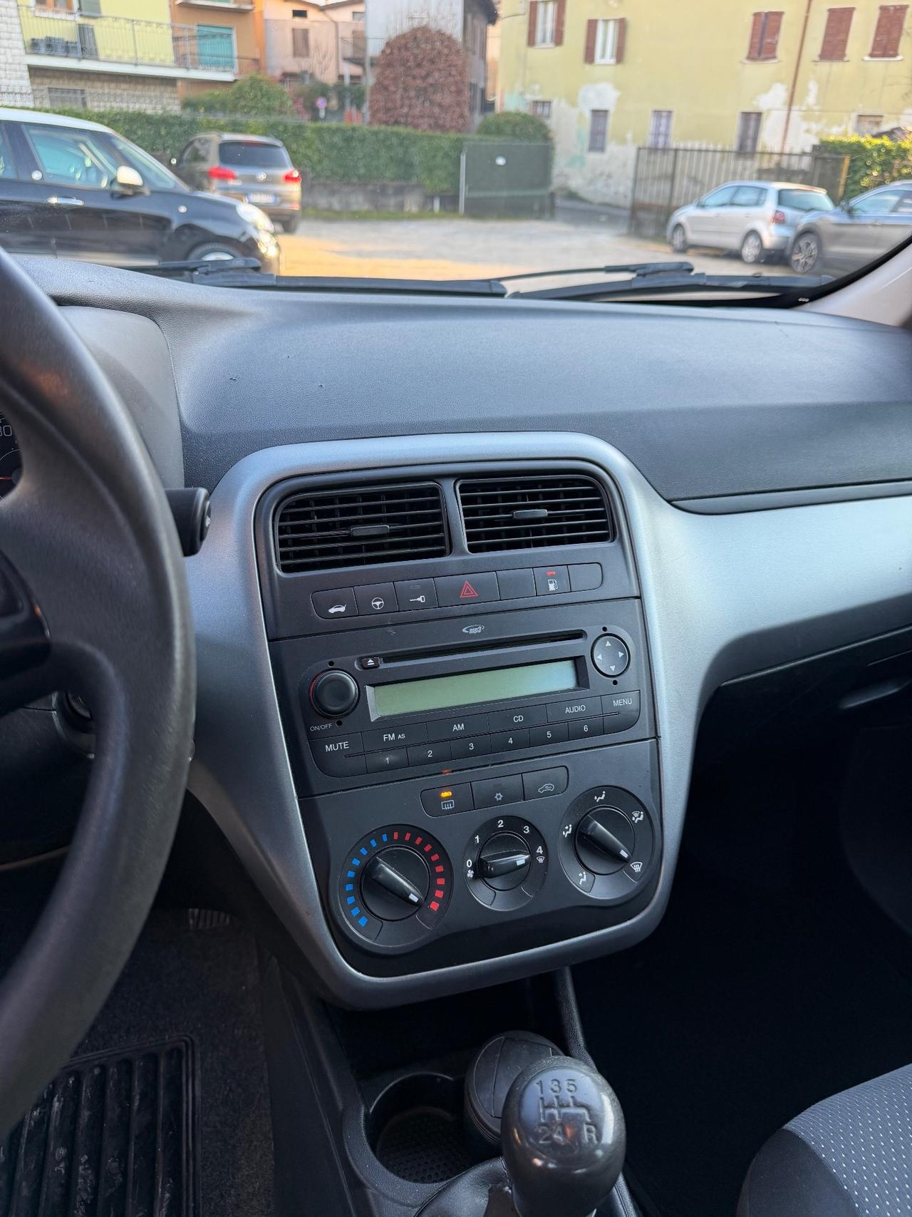 Fiat GRANDE PUNTO 1.4 5P ACTUAL NP KMCERT NEOPAT