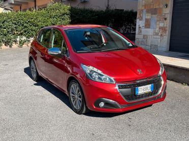 Peugeot 208 PureTech 82 - FULL OPT