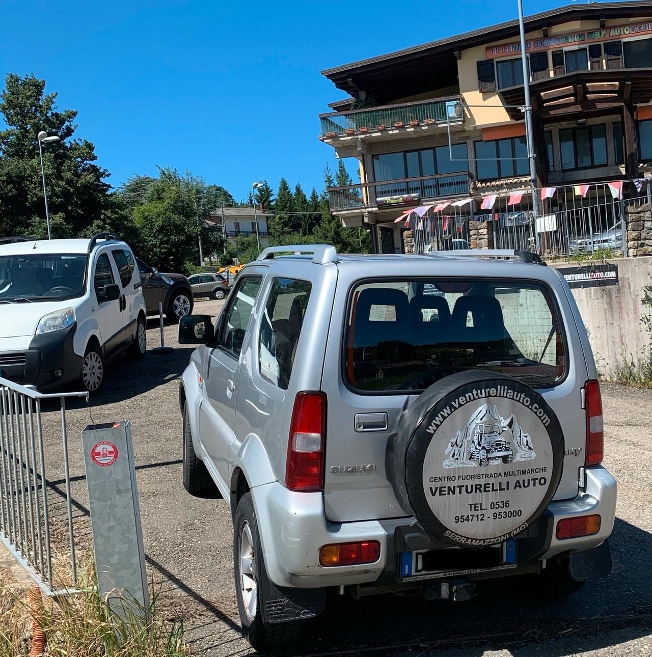 Suzuki Jimny TDI 4x4 ridotte-2008 175000 km-neo patentati-tagliandato, fuoristrada in ottime condizioni