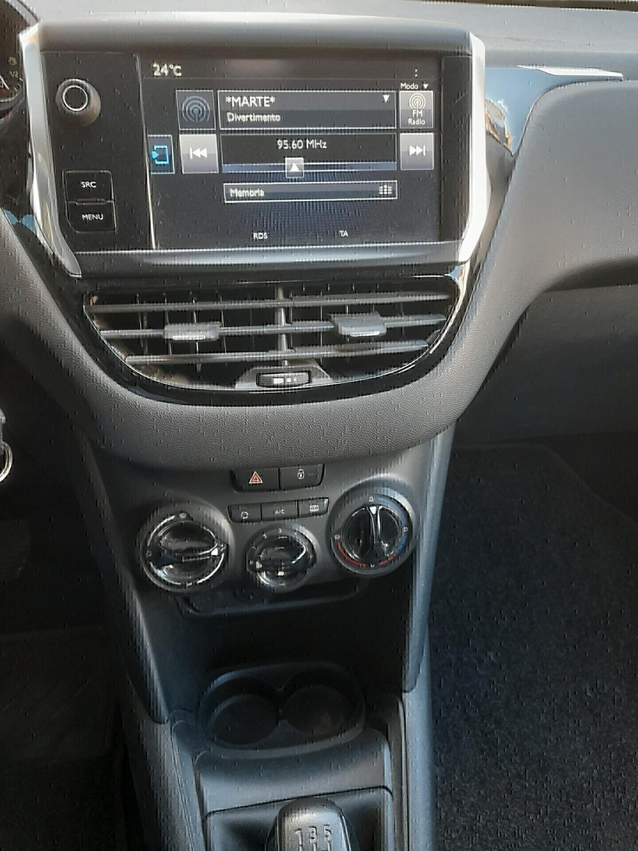 Peugeot 208 PureTech 82 5 porte Allure