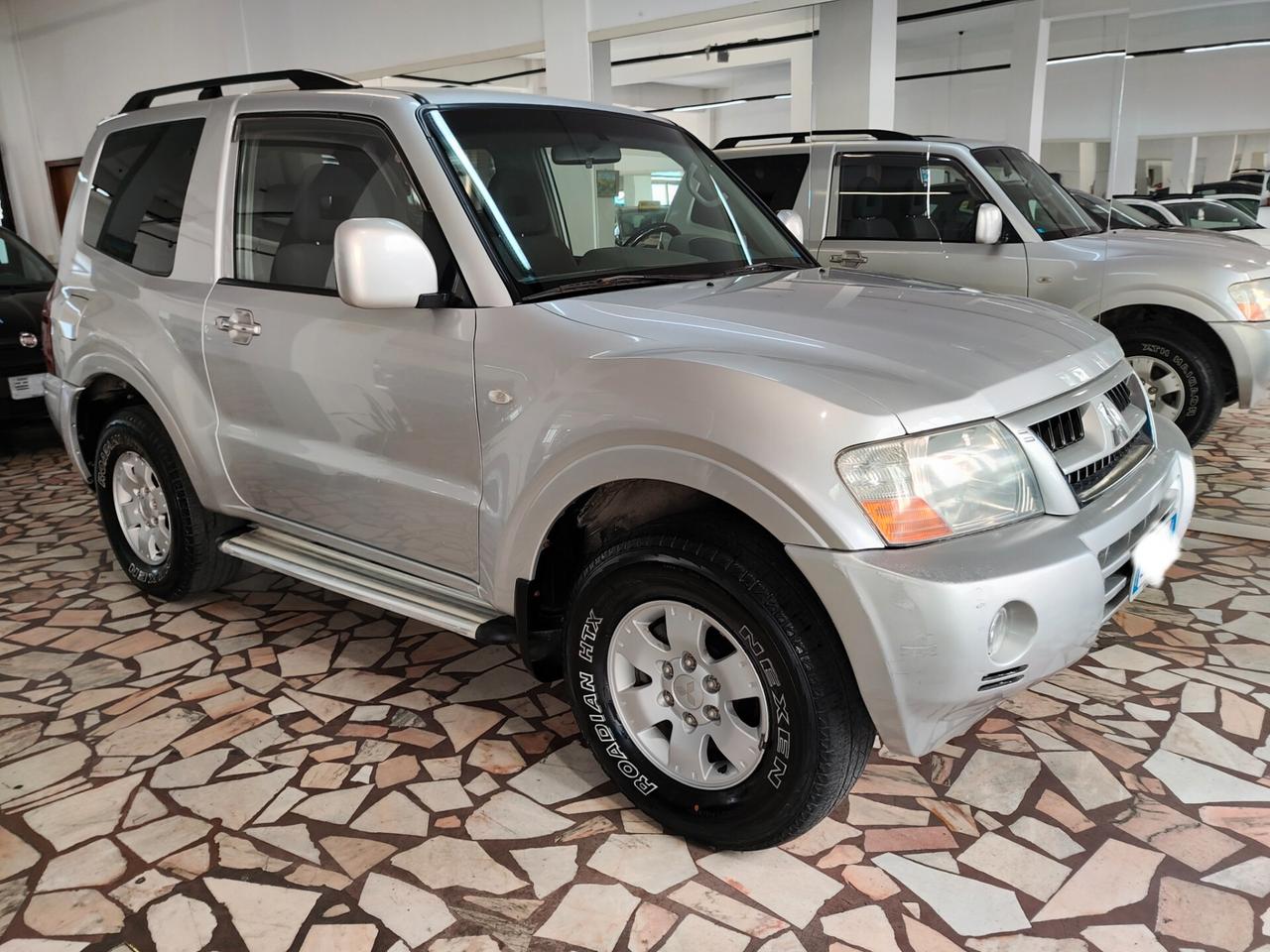 Mitsubishi Pajero 2.5 TDI 3p. GLX
