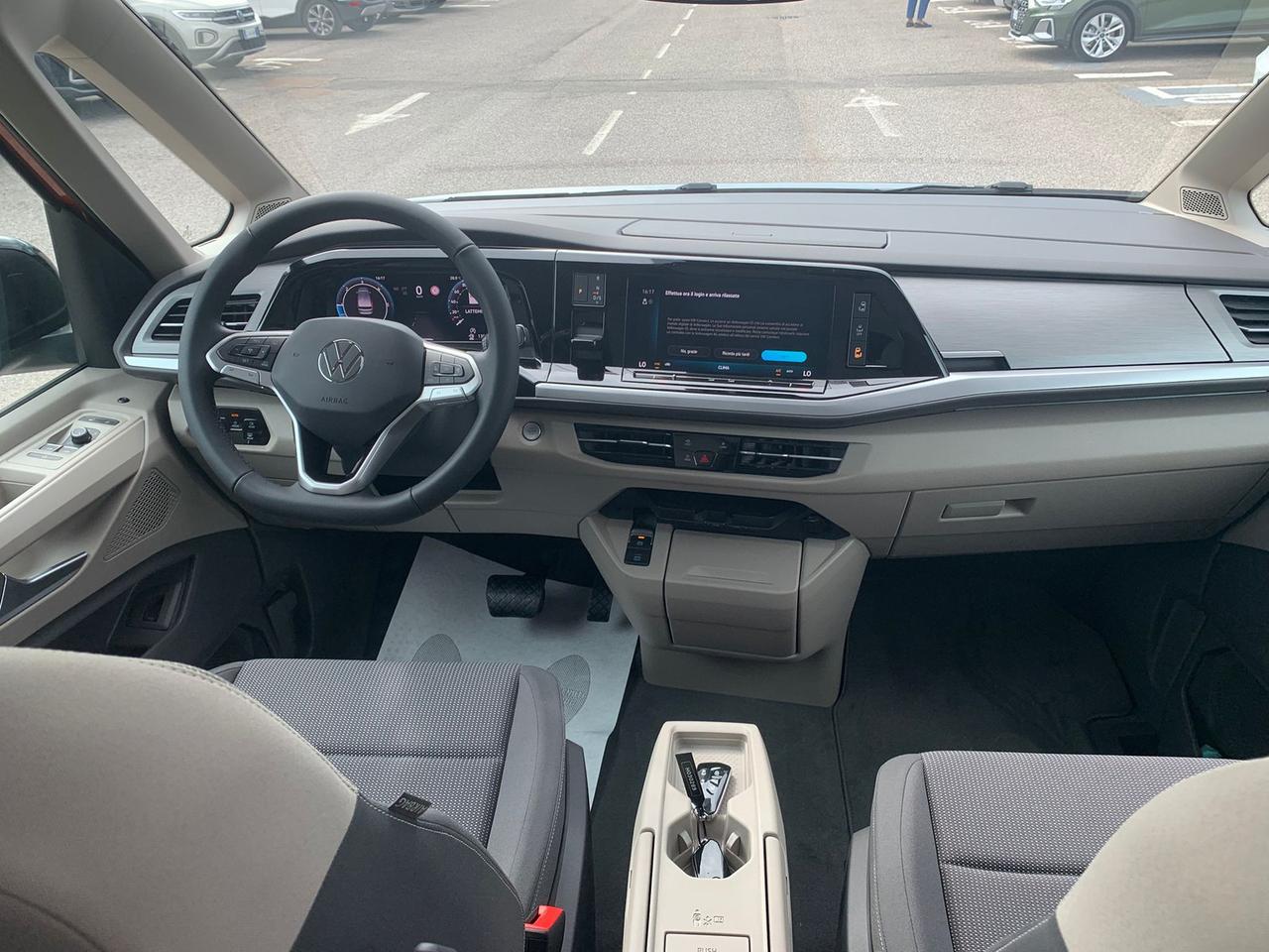 Volkswagen T7 Multivan 2.0 tdi life 150cv dsg 7p.ti